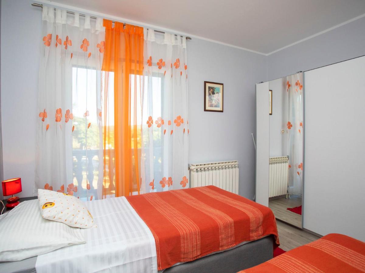 Apartment Olivia By Interhome Pićan Εξωτερικό φωτογραφία
