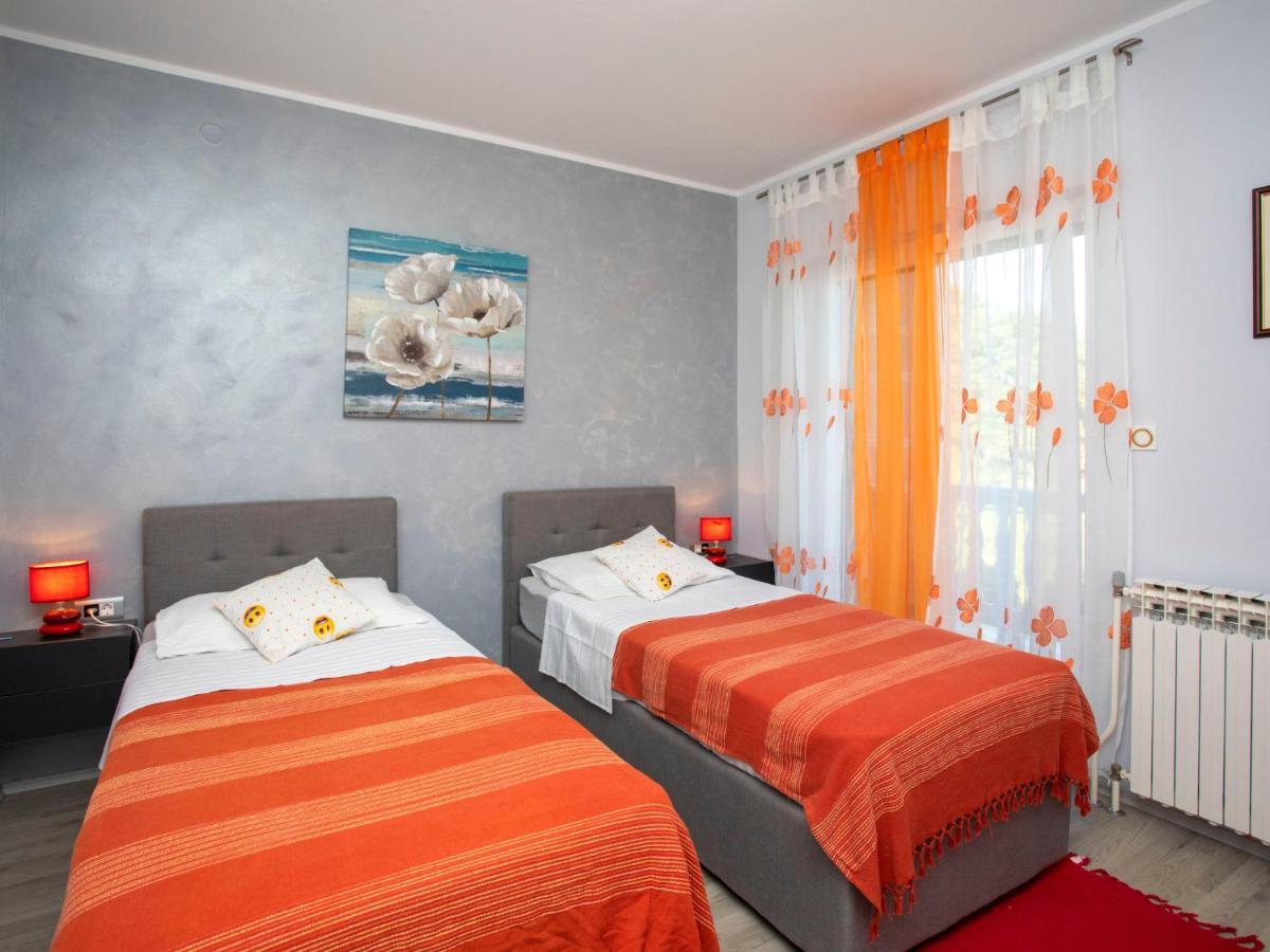 Apartment Olivia By Interhome Pićan Εξωτερικό φωτογραφία